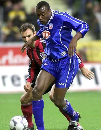 表现得更加 表现得更加